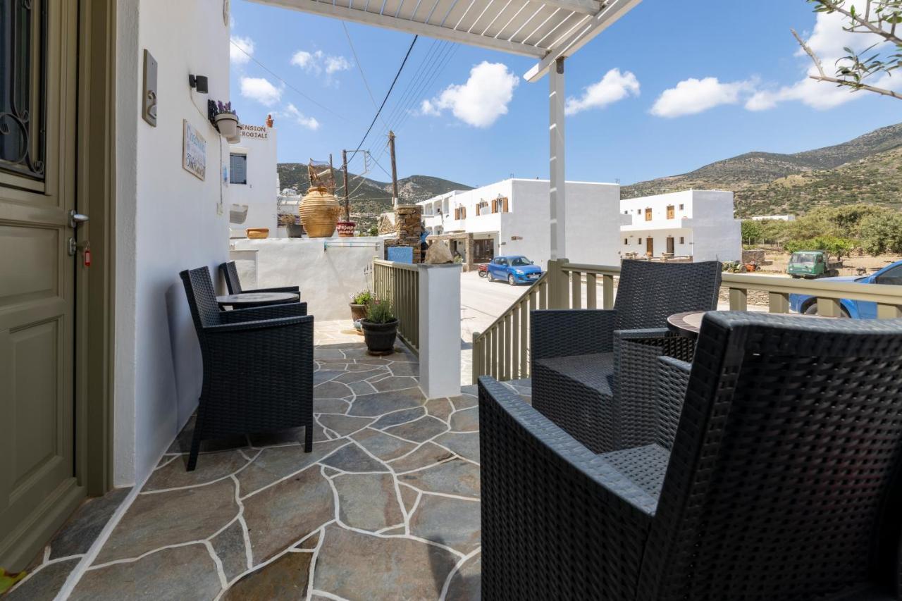 Pension Moschoula Platis Gialos  Eksteriør billede